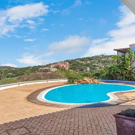 -top Location- Casa Con Piscina E A 300 Mt *