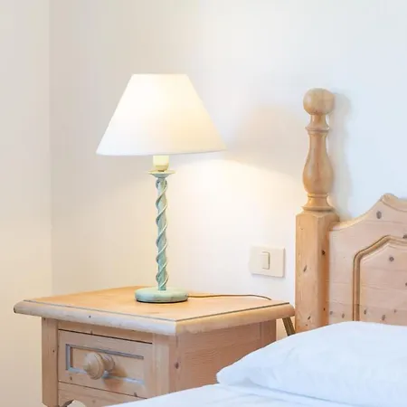 -top Location- Casa Con Piscina E A 300 Mt