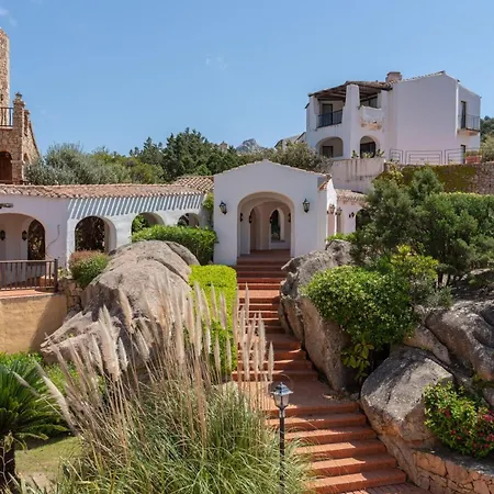 -top Location- Casa Con Piscina E A 300 Mt *